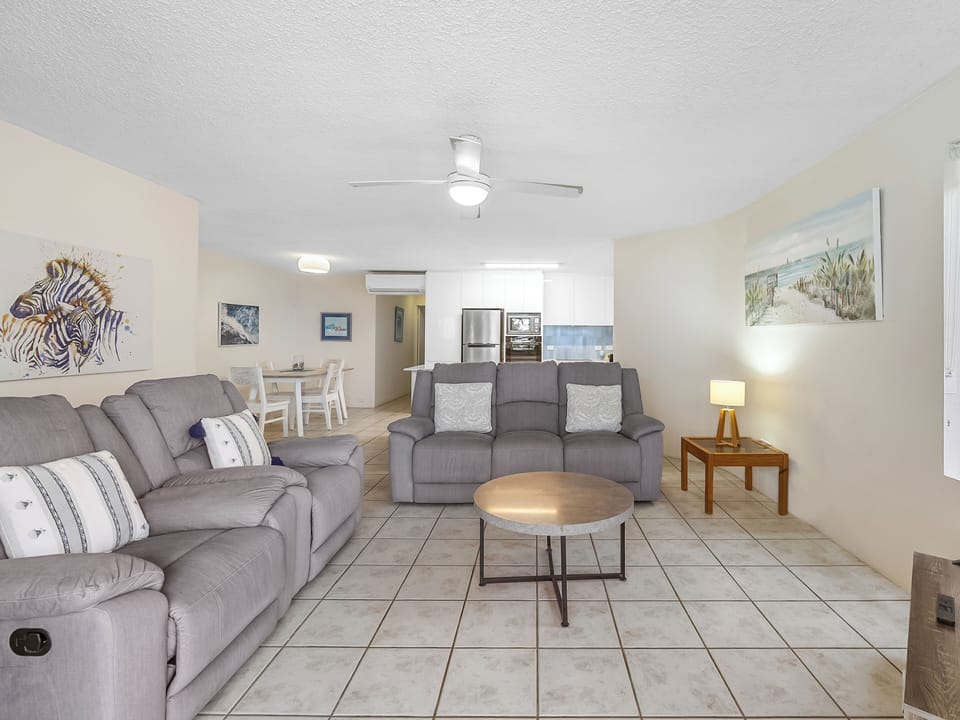 Premium Oceanview Superior 2 Bedroom Apt | Living area | 50-inch TV with satellite channels, table tennis, streaming services
