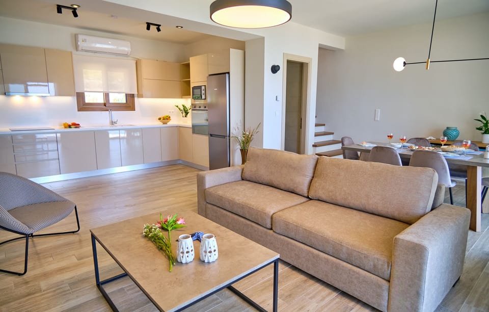 Armikes Beachfront Suite 4 Afionas Corfu Interior