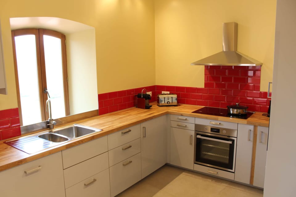 Le Canigou - Kitchen