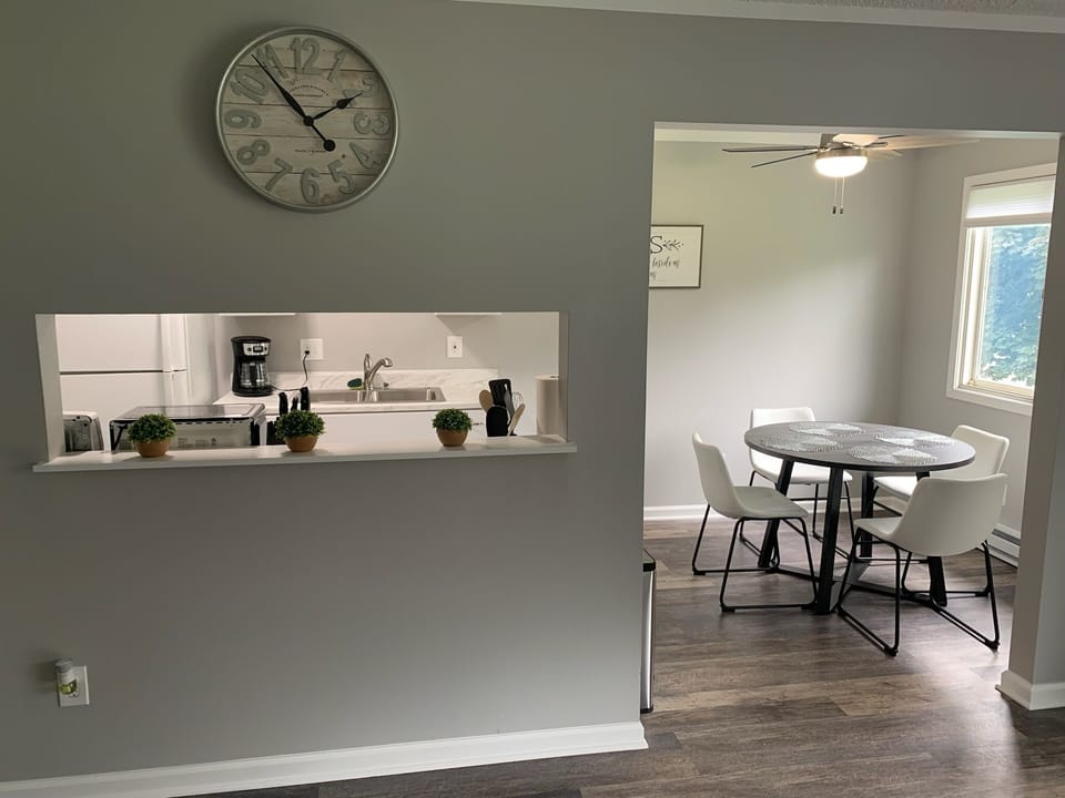 Entrance to kitchen from living room.