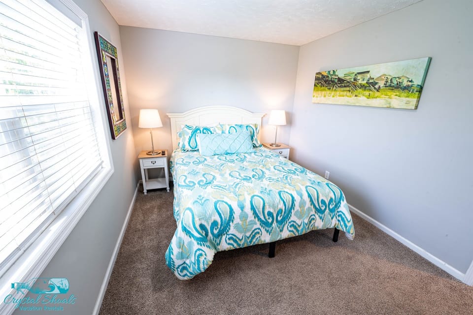 Queen room