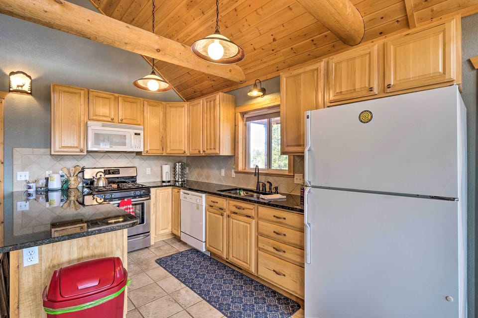 Kitchen | Dishwasher | Coffee Maker