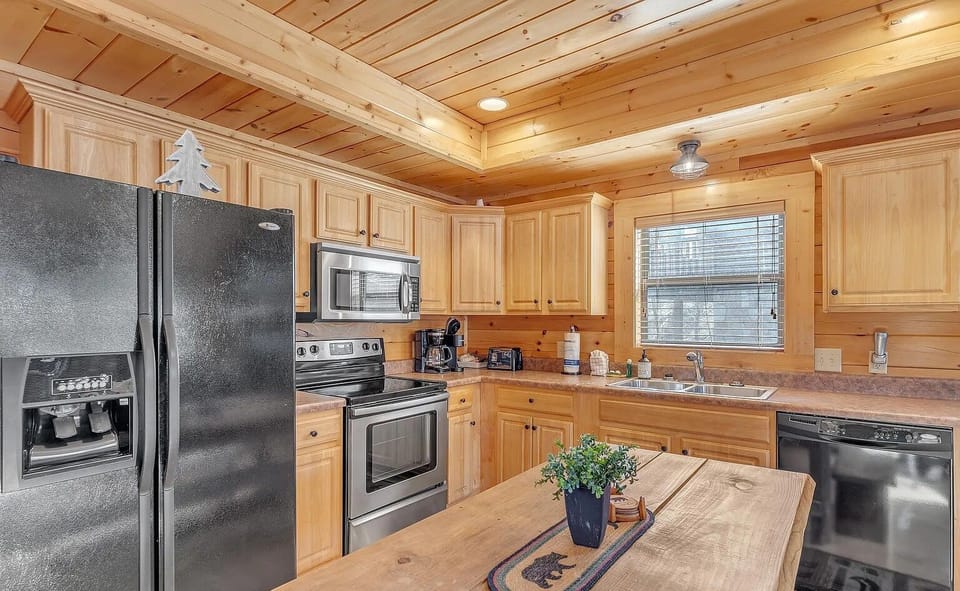 Updated appliances and fully furnished kitchen.