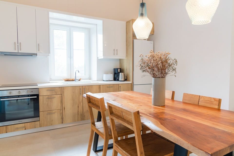 Dining Room, Kitchen