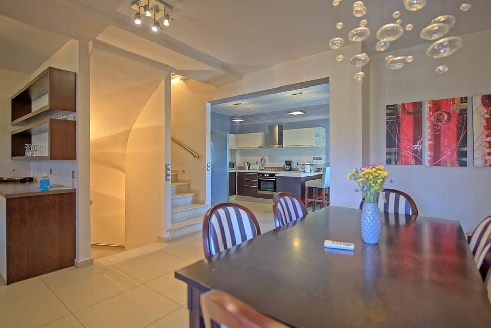 Dining Room, Kitchen