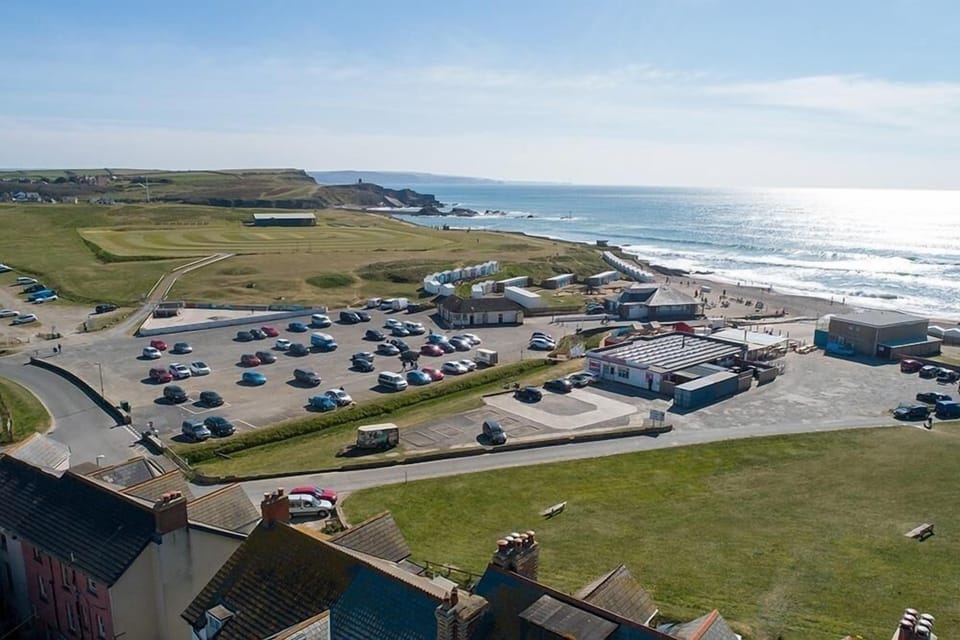 Bol Y Maer, Bude, Cornwall, self catering with Beach Retreats.