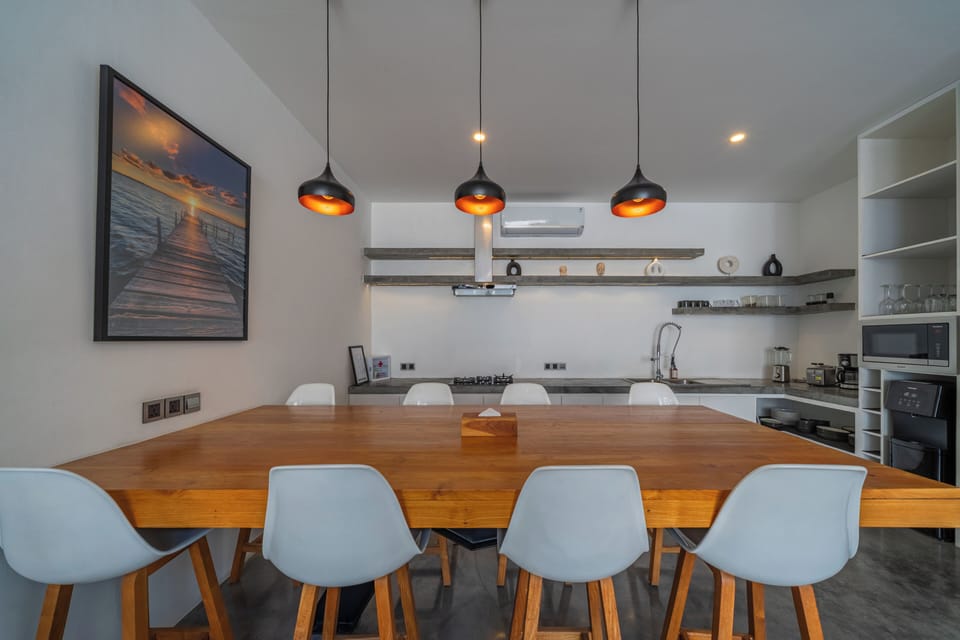 Deluxe Single Room | Dining room