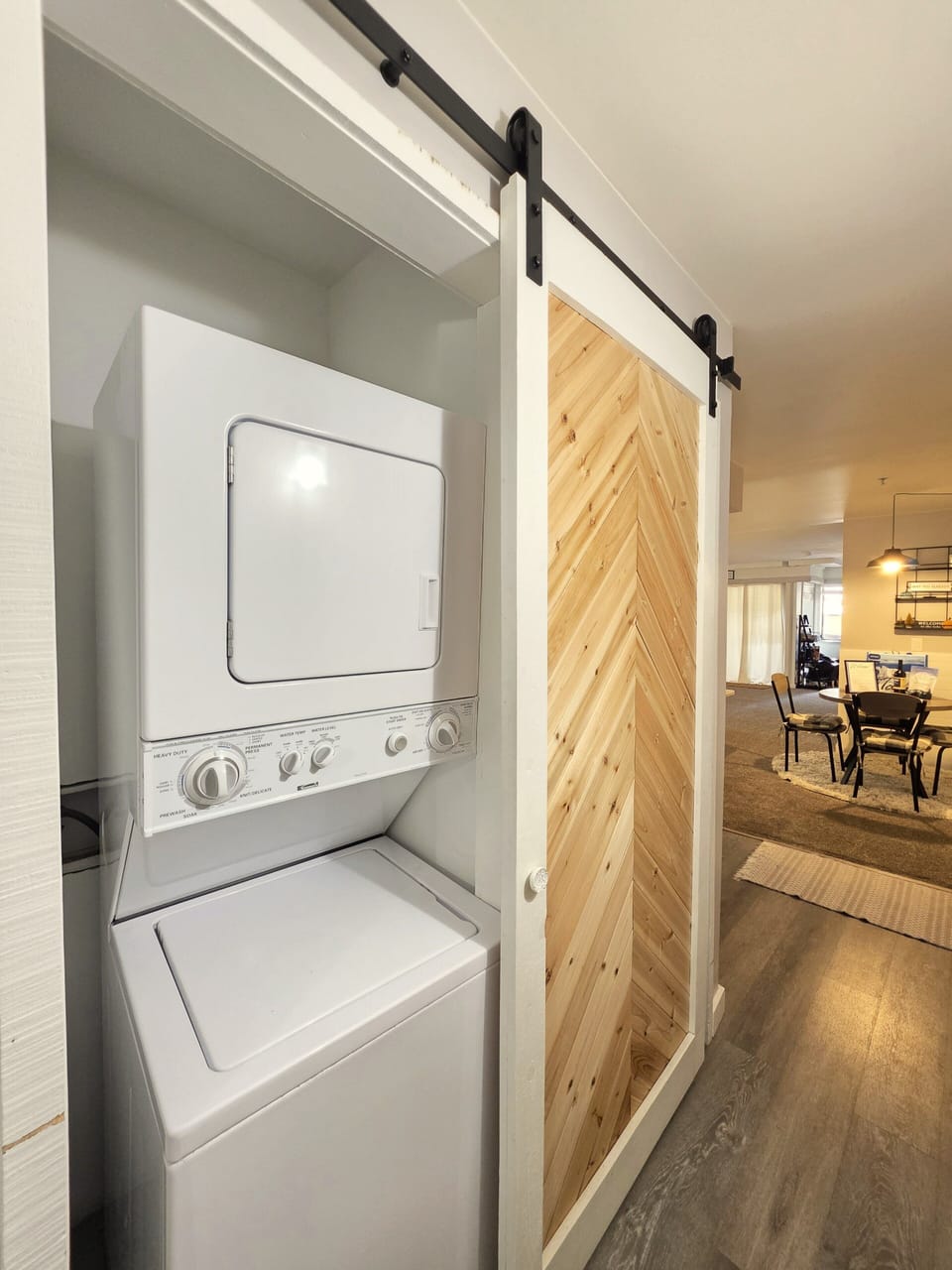 Main Level - Hallway / Washer and Dryer