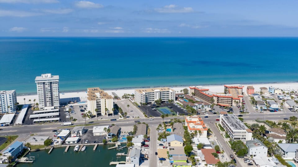 Wide Open Beaches • Old Florida Feel