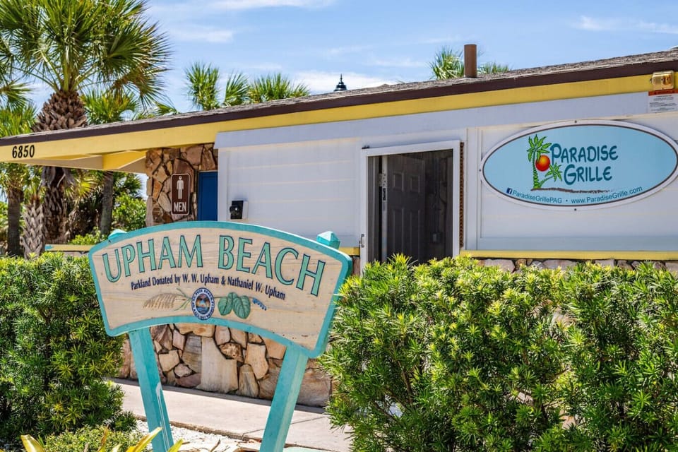 Steps from Upham Beach in St Pete Beach