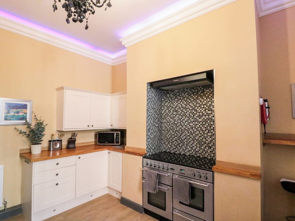 Fridge, dishwasher, electric kettle, toaster