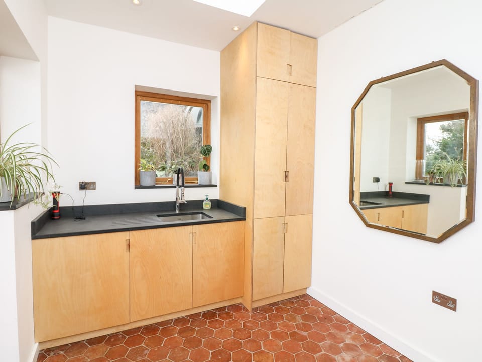 Wottonsbury Cottage in Bovey Tracey