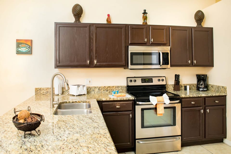 Fully equipped kitchen