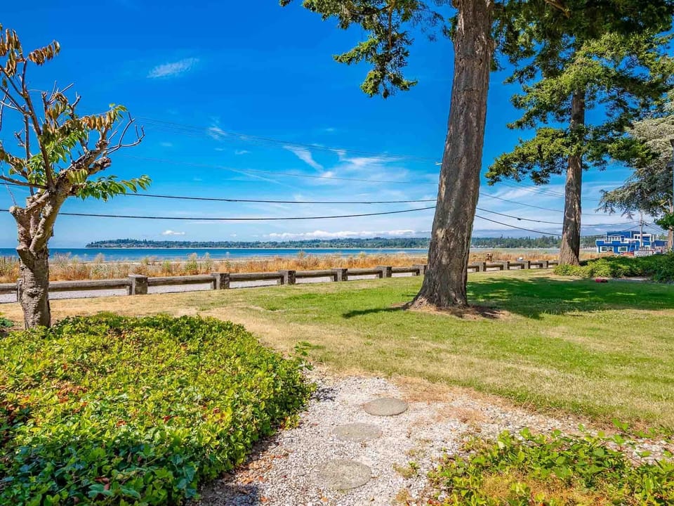 View and walkway to beach