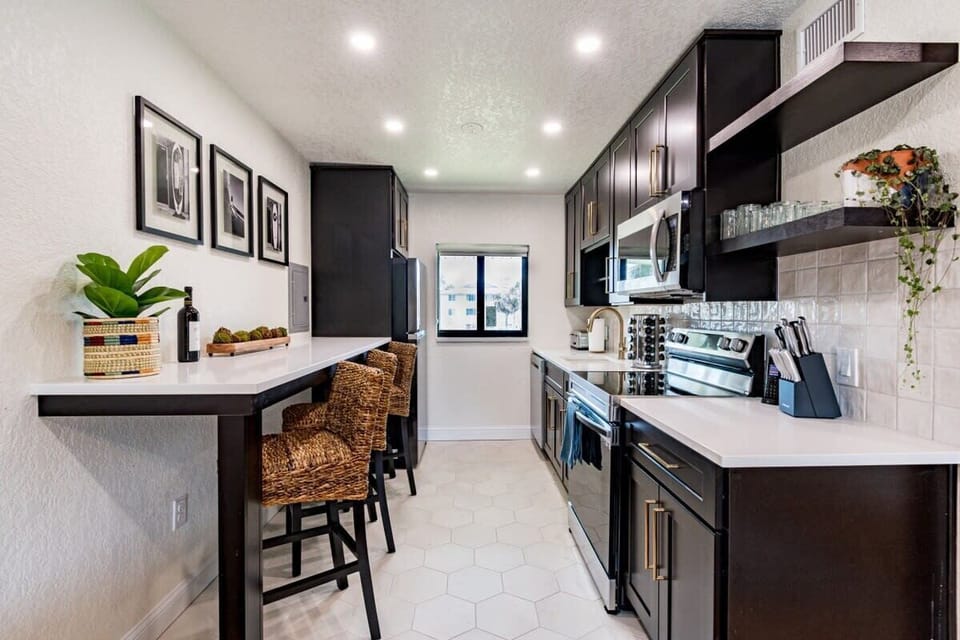 An amazing kitchen is ready for you to use it!