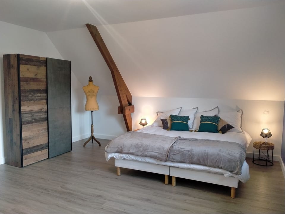 Comfort Cottage, Ensuite, Courtyard View