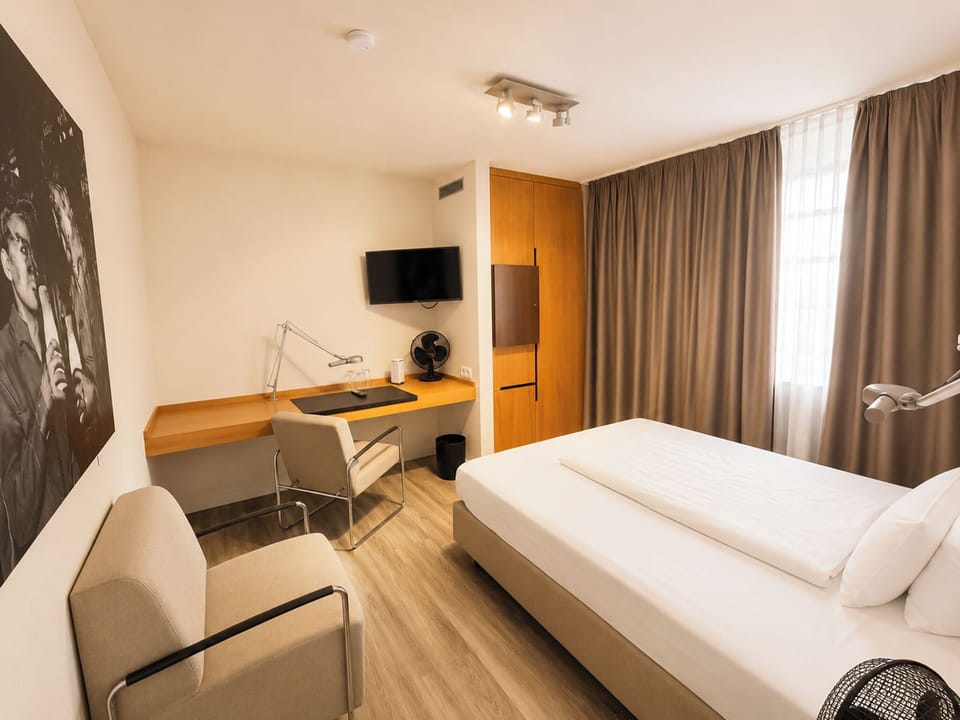 Standard Single Room | Hypo-allergenic bedding available, minibar (free items), desk
