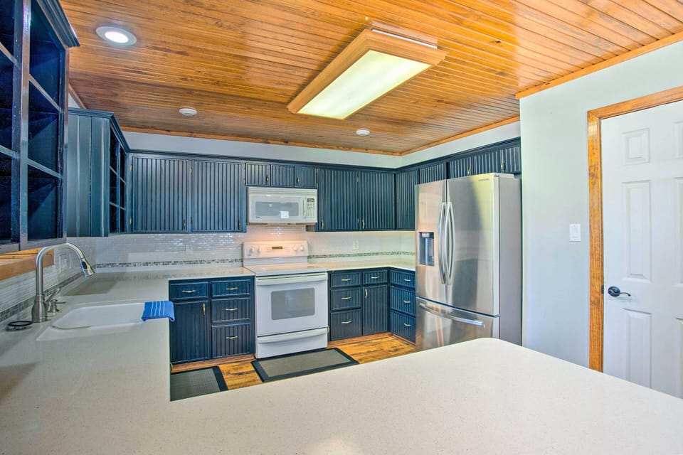 Upper Kitchen | Fully Equipped