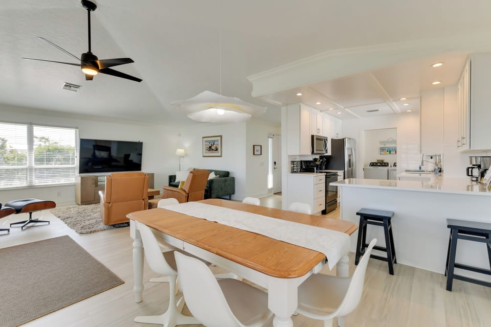 Open Interior | 1,500 Sq Ft | Central A/C
