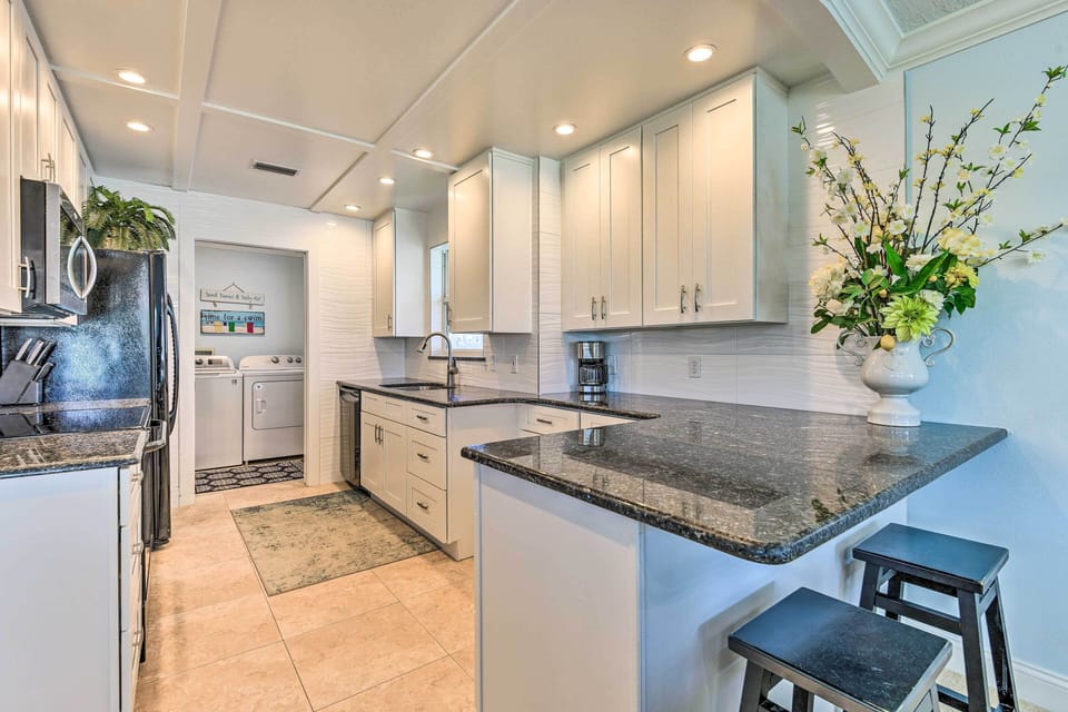 Kitchen | Complimentary Spices | Drip Coffee Maker | Pots & Pans
