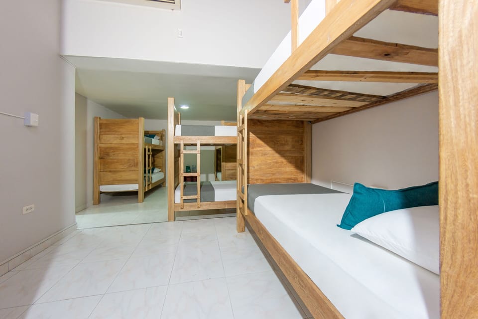 Standard Studio | Hypo-allergenic bedding, iron/ironing board, free WiFi, bed sheets