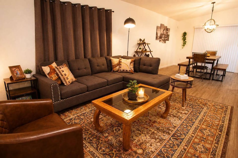 Living & Dining 