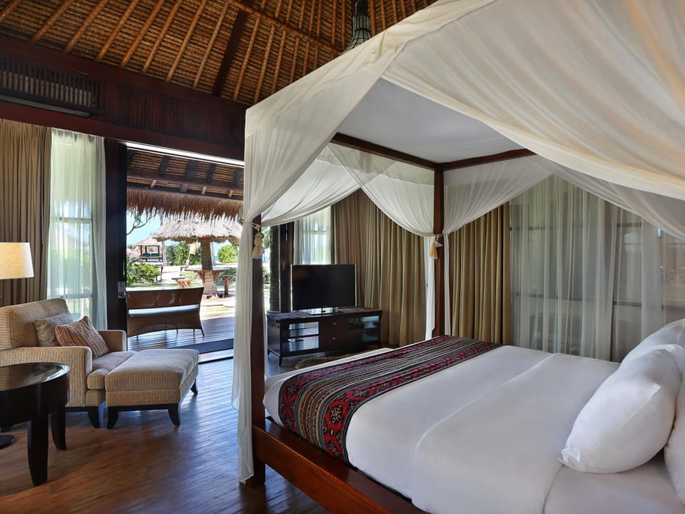 Family Villa, 2 Bedrooms, Ocean View | Minibar, in-room safe, desk, iron/ironing board
