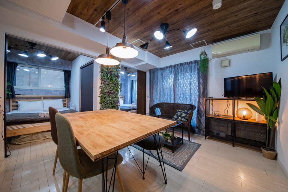 Apartment | Living area | Flat-screen TV