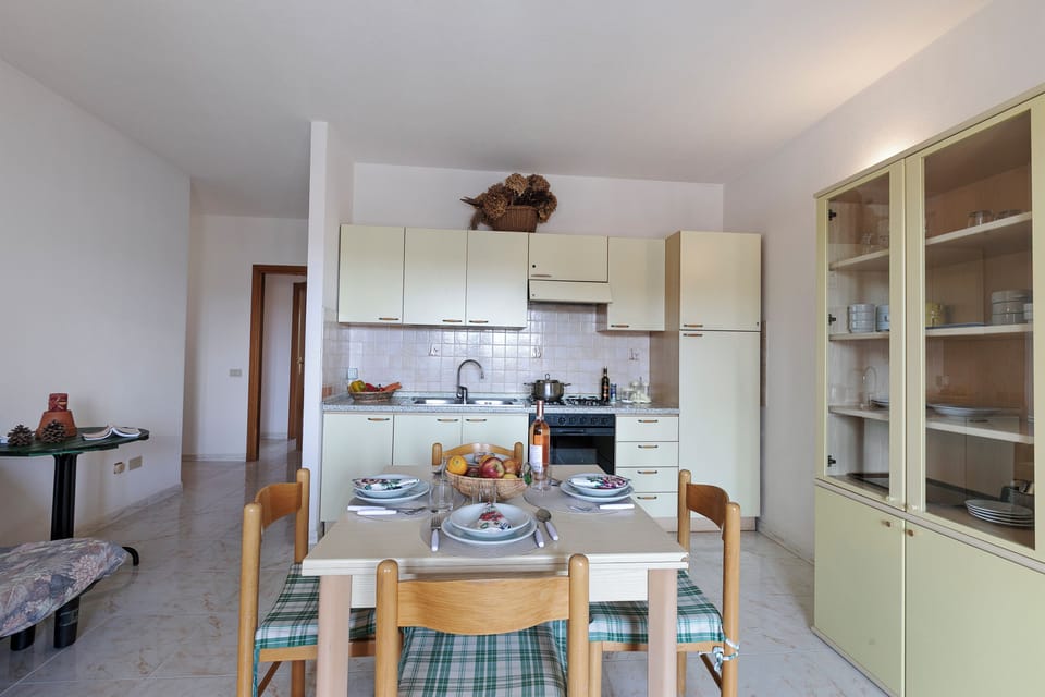 Kitchen and dining area