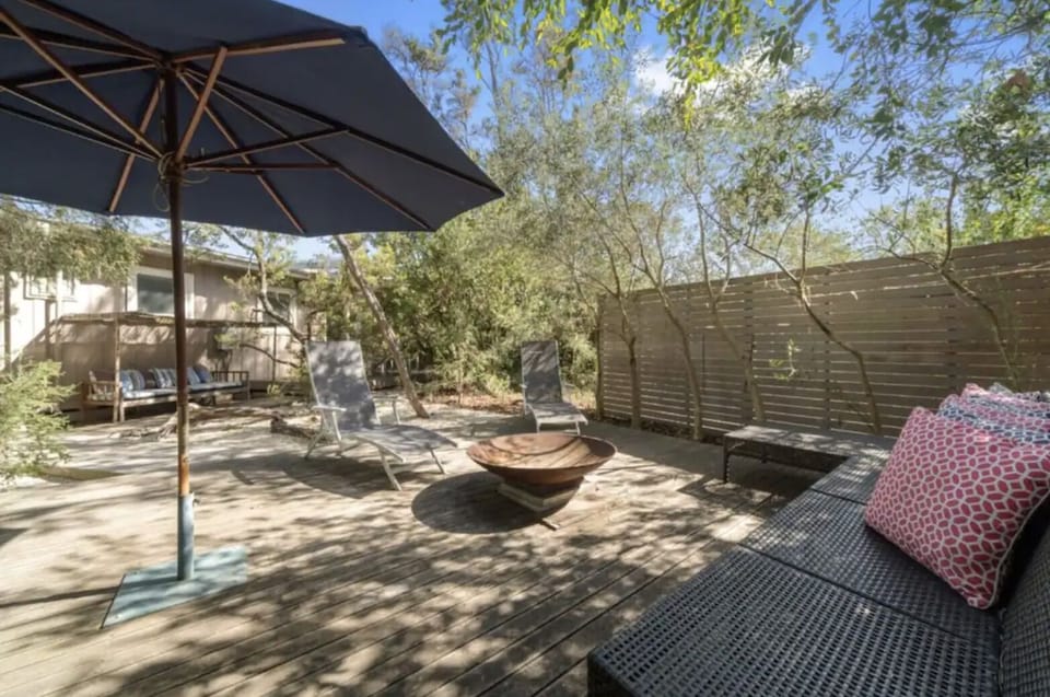 Outdoor Firepit, bring your own fire woods