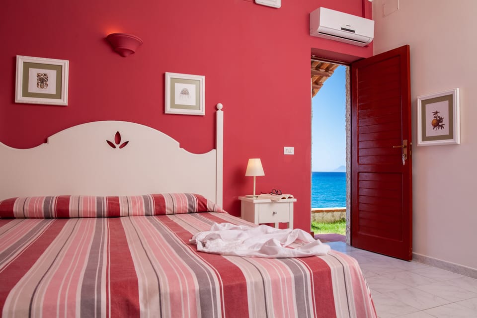 Minibar, in-room safe, desk, cribs/infant beds
