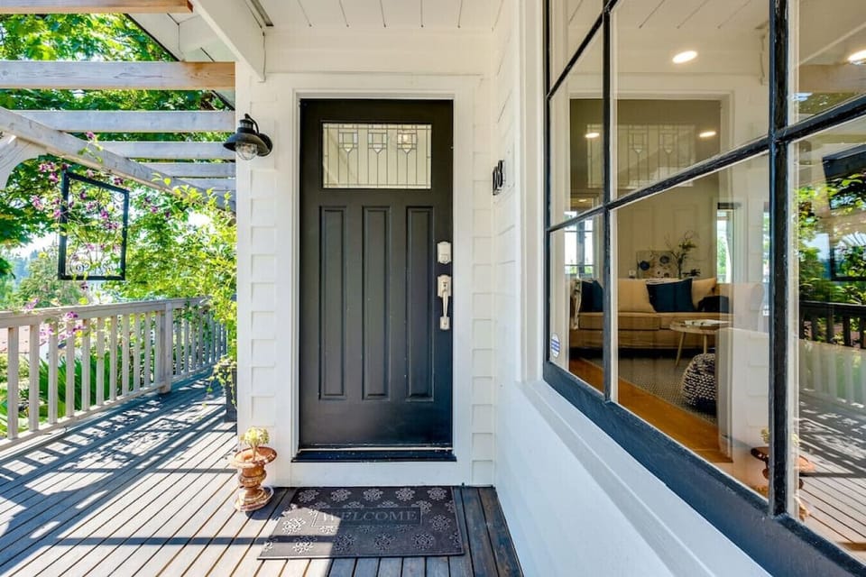 You’ll find self-entry easy with our coded lock.