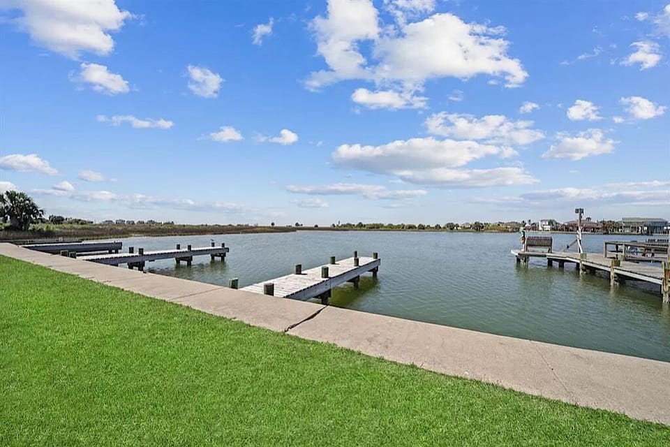 Community marina available for your use :)