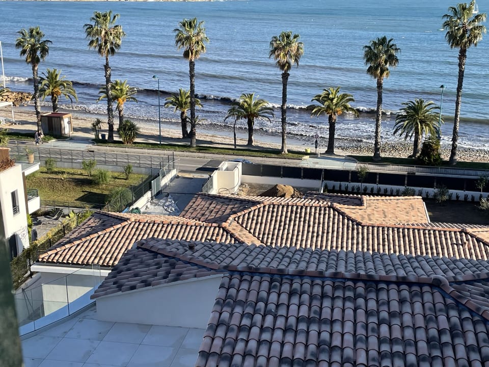 Beach/ocean view