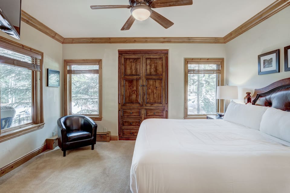 Townhome, 4 Bedrooms | 4 bedrooms, iron/ironing board, WiFi (free)