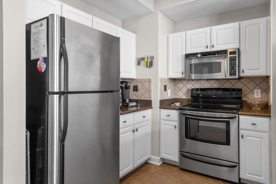 All modern appliances to make meal preparation a breeze.