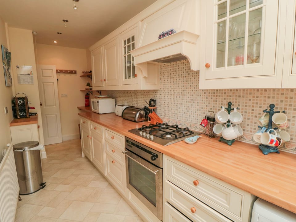 Cottage | Interior