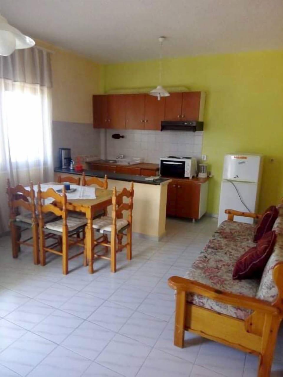 Family Apartment (7) | Living area | Flat-screen TV