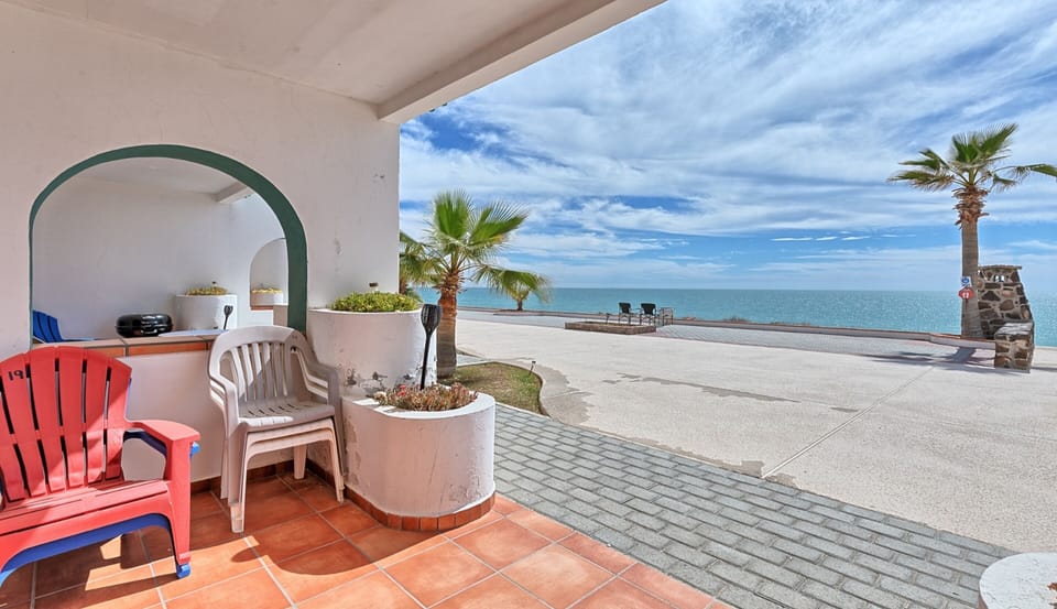 Family Villa, 2 Bedrooms, Ocean View | Terrace/patio
