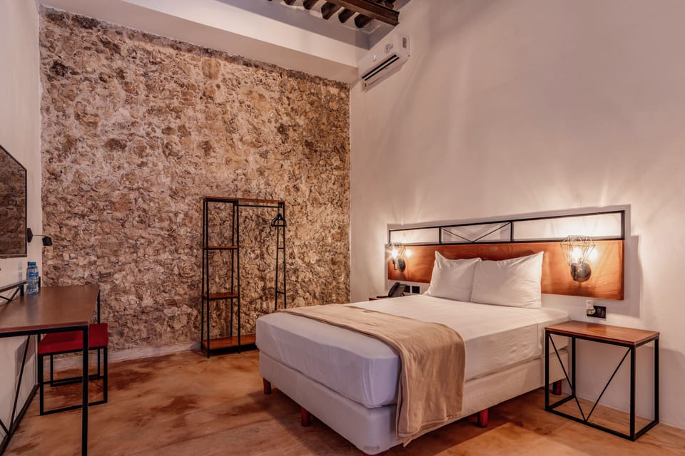 Standard Double Room | In-room safe, desk, WiFi (free), bed sheets