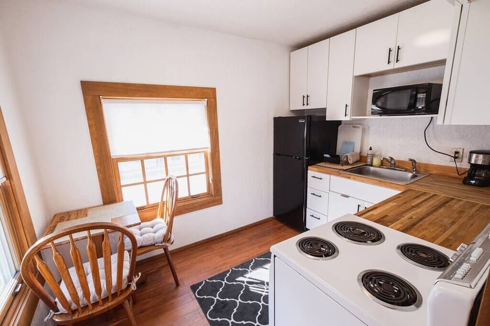 Kitchen (1)
