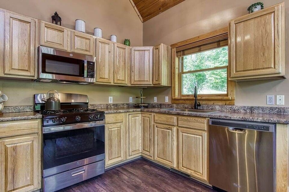 Birchwood Lodge's cozy living area