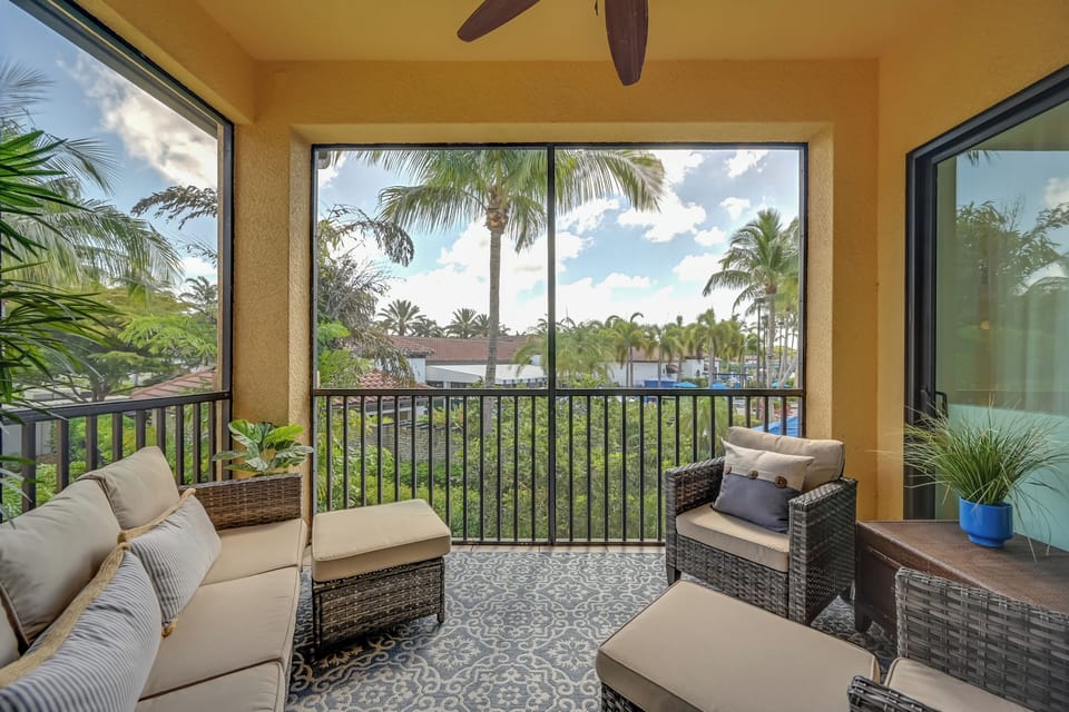 Screened Balcony