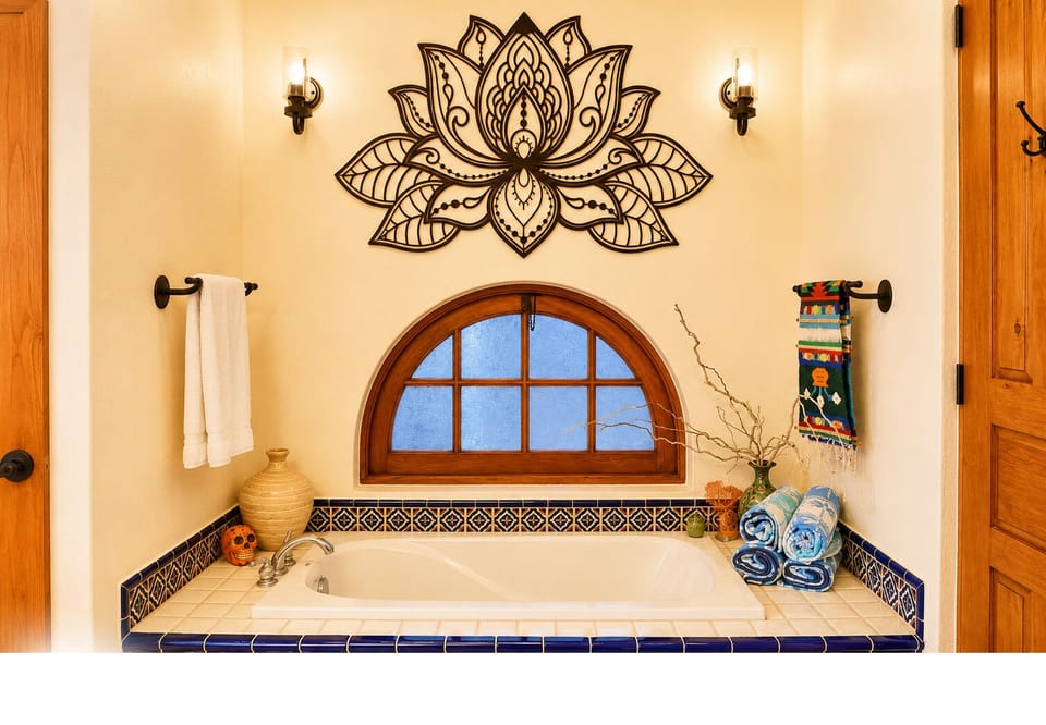 Downstairs Bath 
Tub / Toilet / Shower