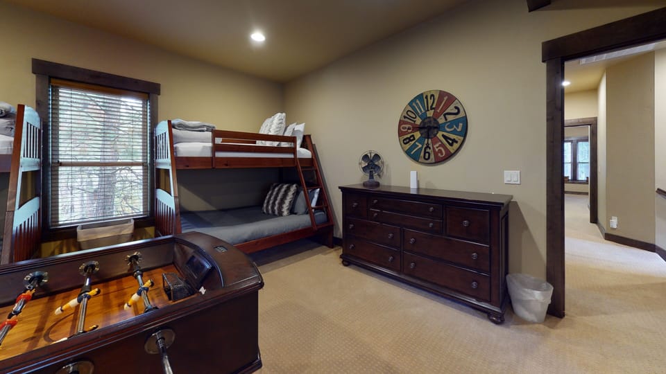 56394-Trailmere-Bedroom(1)