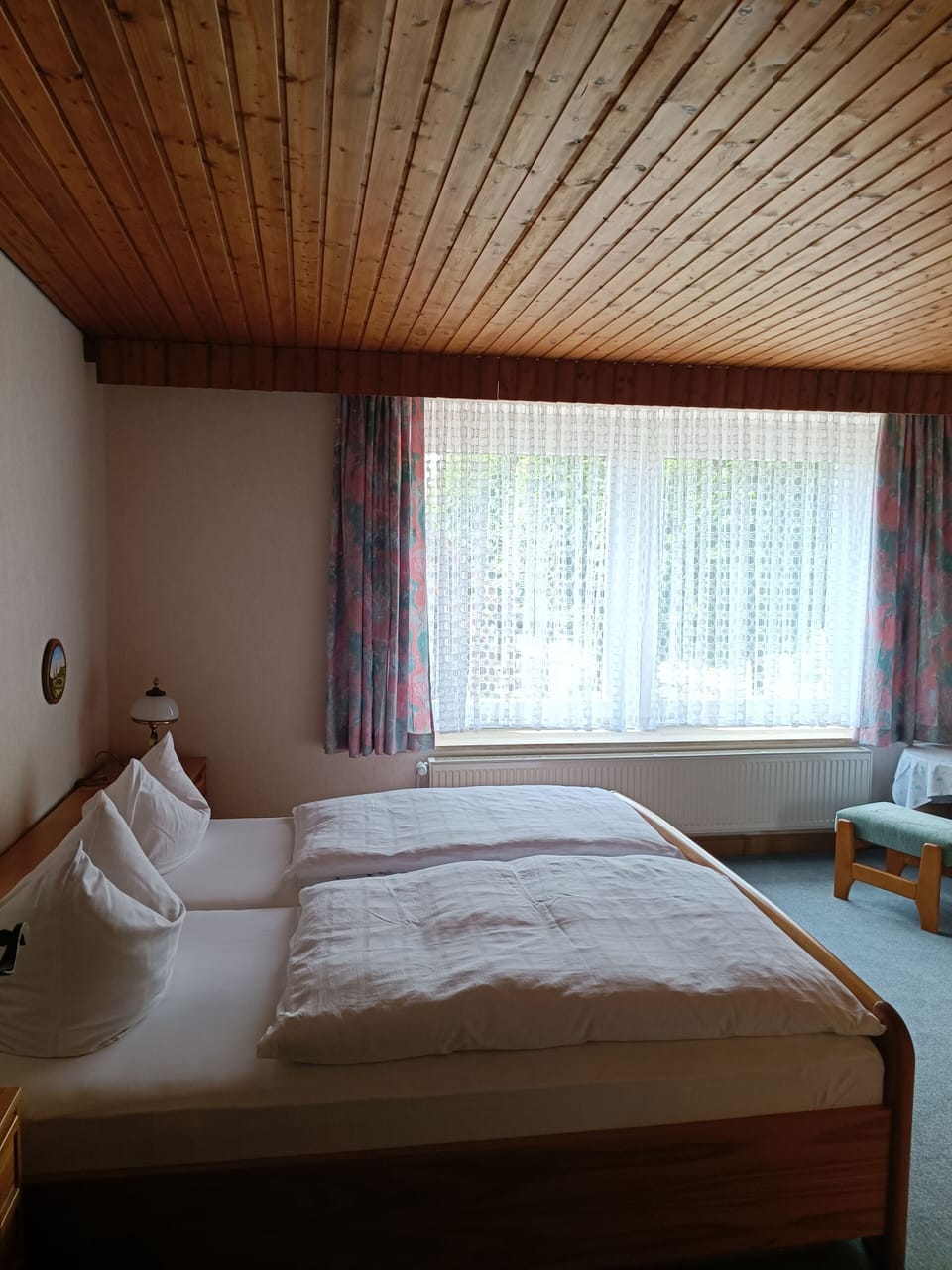 Basic Double or Twin Room | Desk, WiFi (free), bed sheets