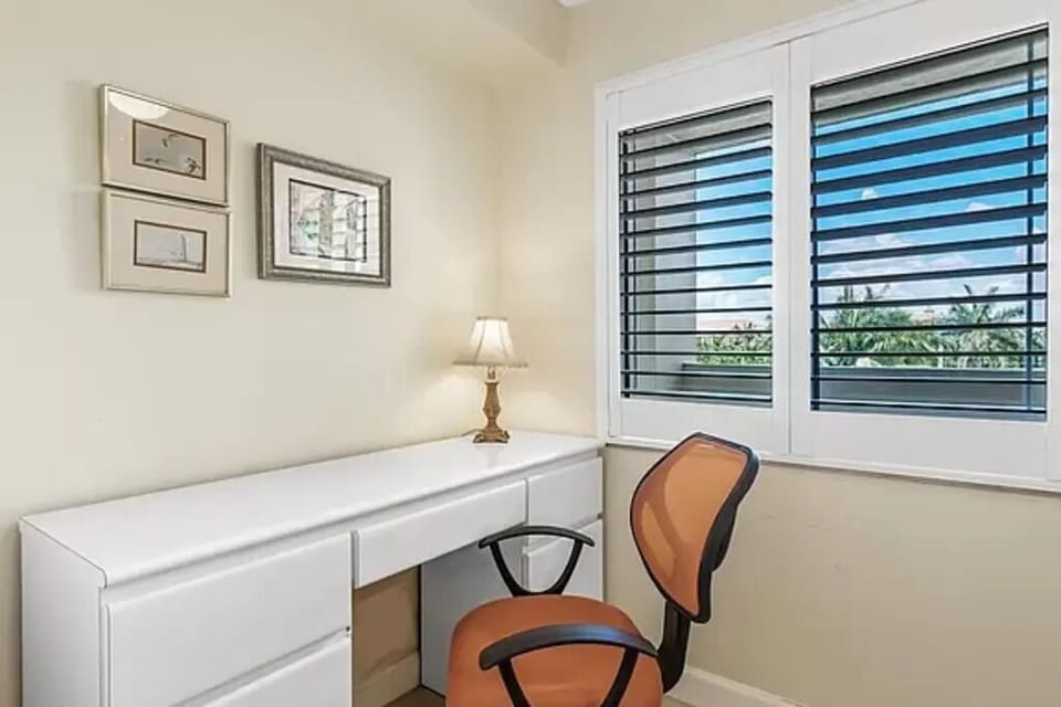 Work station near front entrance