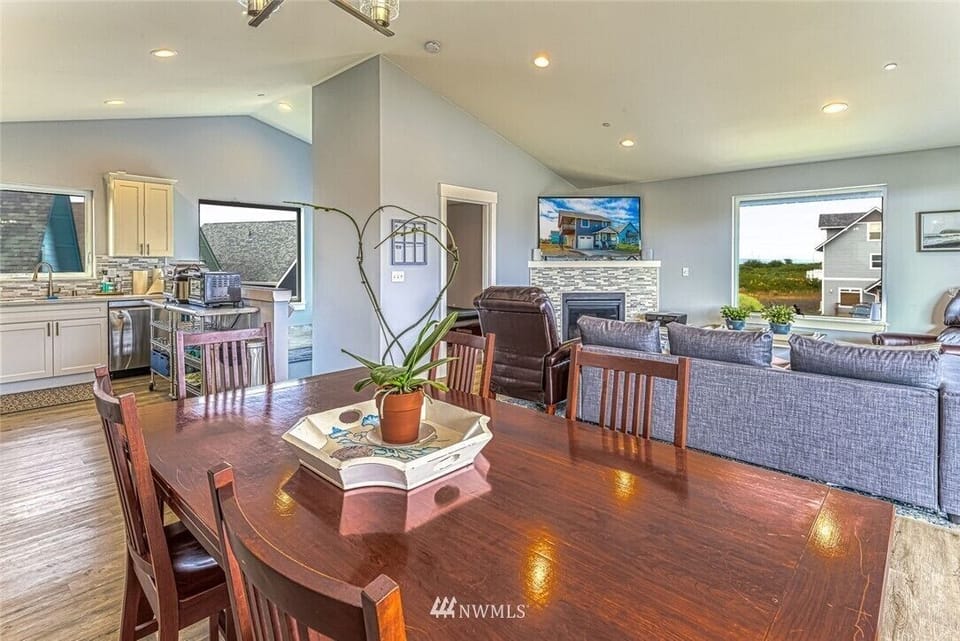 Dining Table view