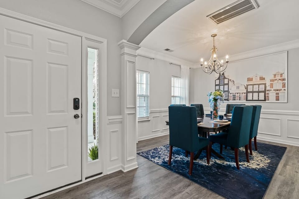Formal Dining Room 