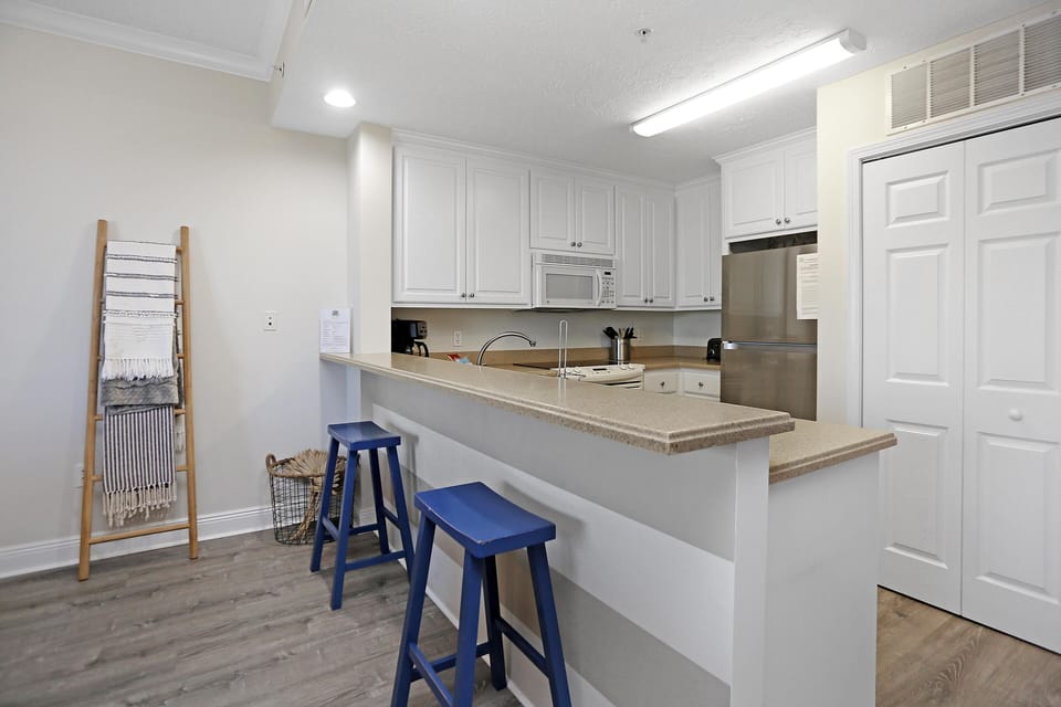 Condo, Multiple Beds, Beach View (Summerhouse 209) | Private kitchen